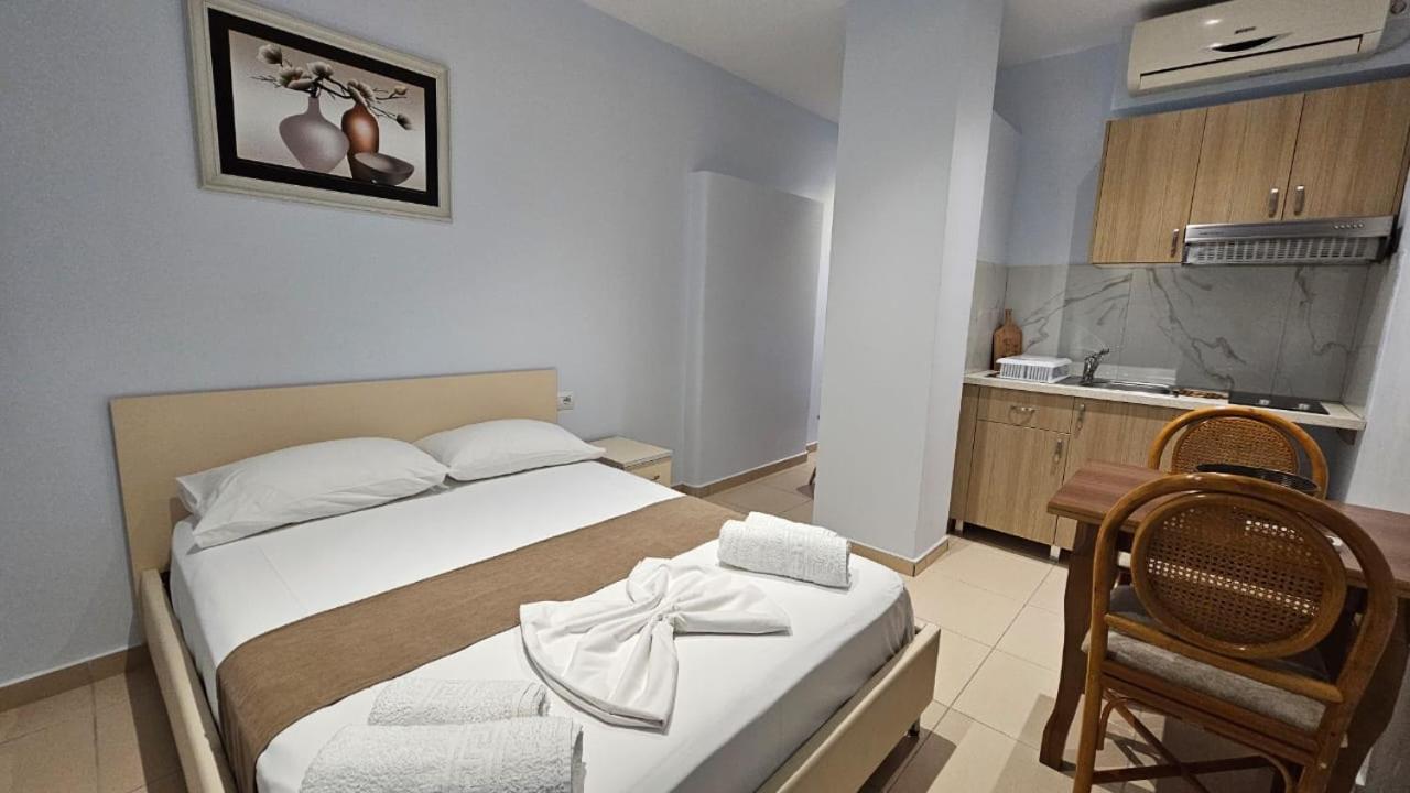 Arileo Hotel Himare Room photo