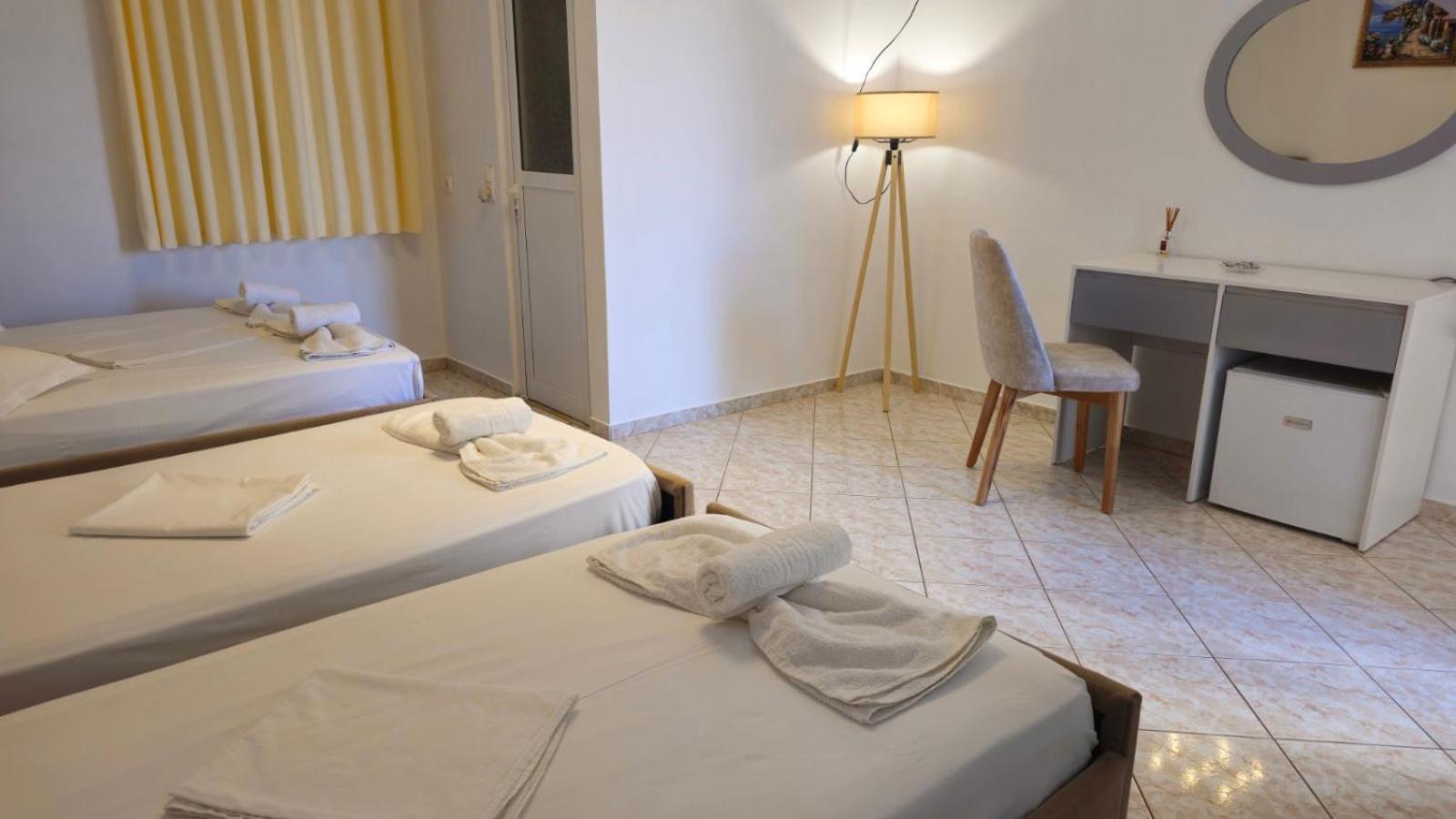 Arileo Hotel Himare Room photo