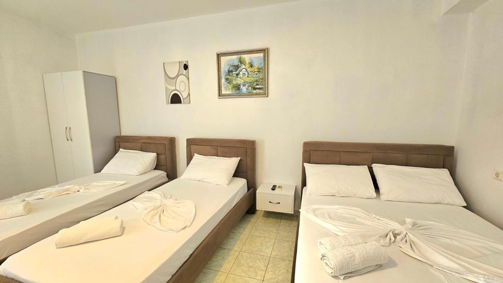 Arileo Hotel Himare Exterior photo