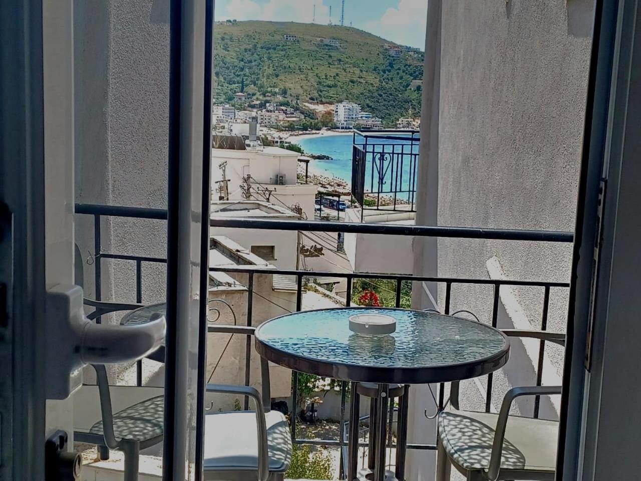 Arileo Hotel Himare Exterior photo