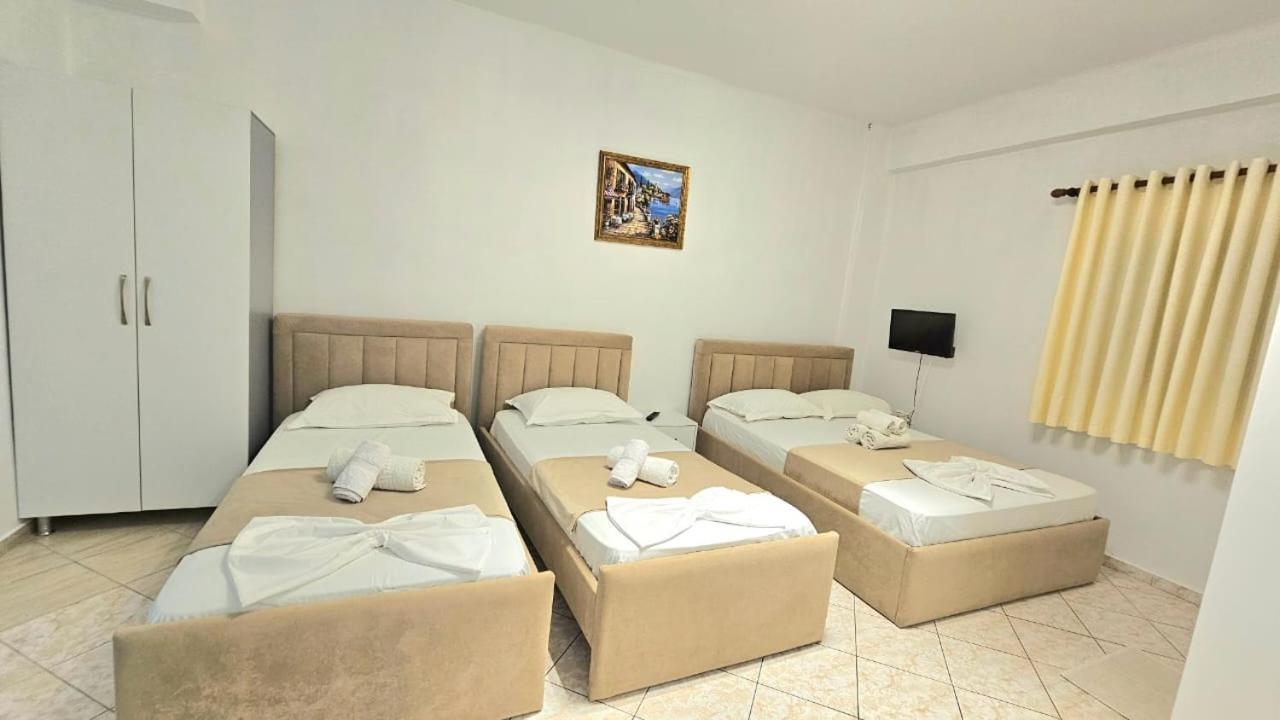 Arileo Hotel Himare Exterior photo