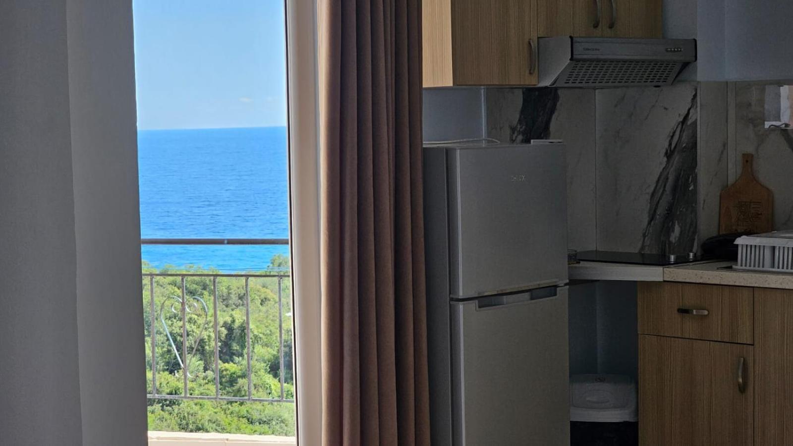 Arileo Hotel Himare Room photo