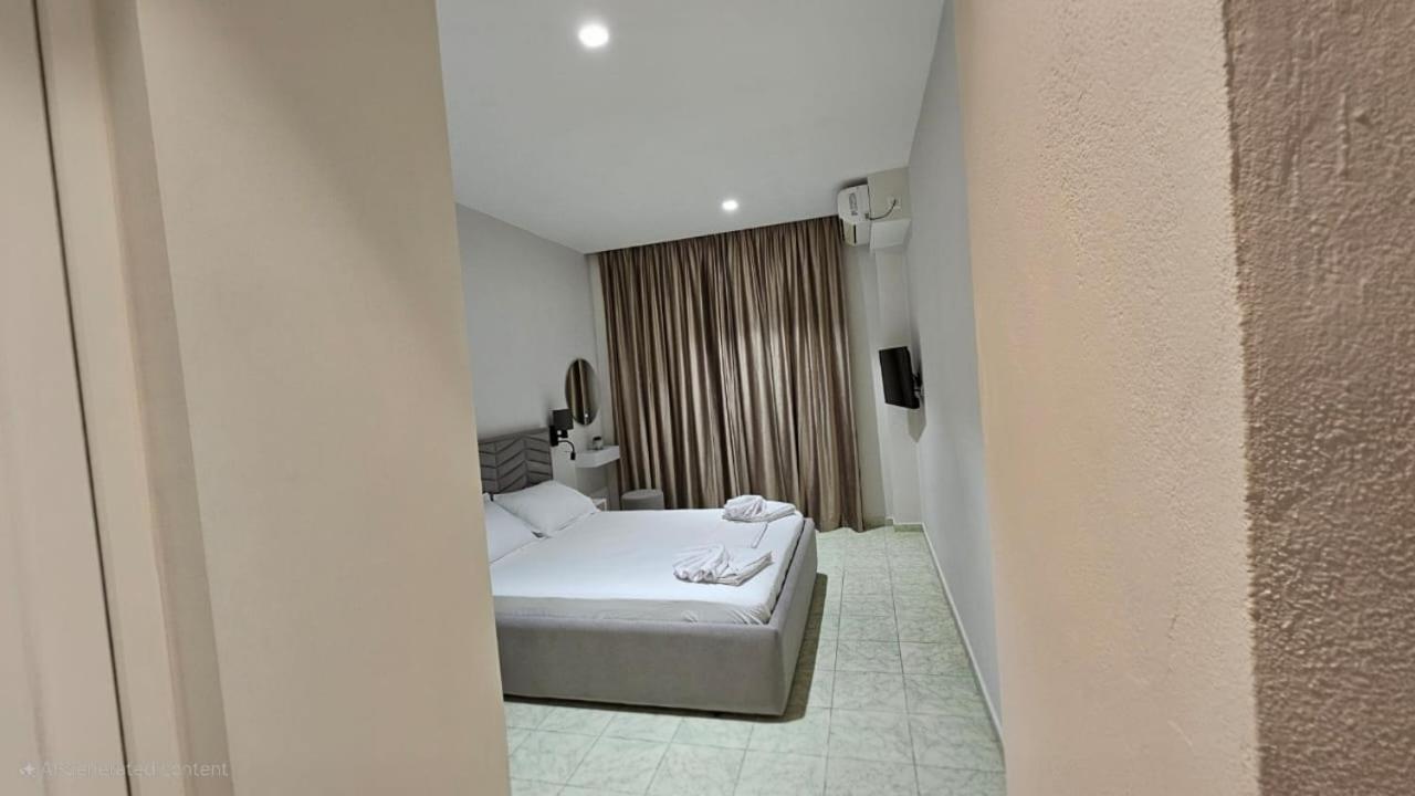 Arileo Hotel Himare Exterior photo